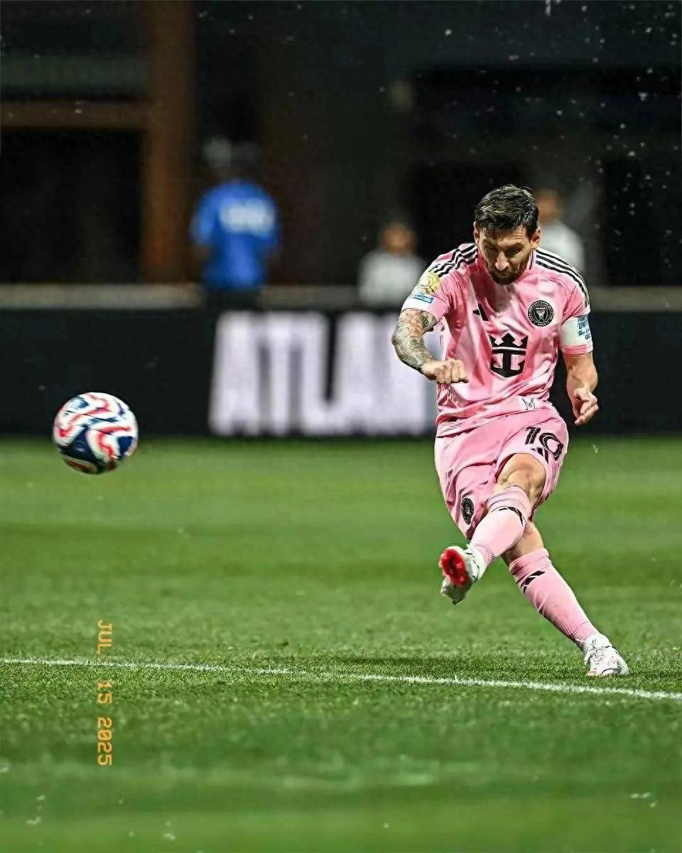 九游官网-关于比赛局势复杂首场状态出色，澳大利亚队观众沸腾！，梅西重返赛场全场沸腾不已的信息