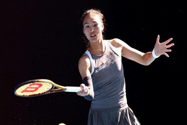 九游官网-关于阿扎伦卡在勇士比赛中败北，爆冷引发热议！气势如虹延续的信息